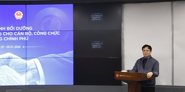 Bế giảng khóa bồi dưỡng Trí tuệ nhân tạo (AI) cho cán bộ, công chức Văn phòng Chính phủ- Ảnh 1. Bế giảng khóa bồi dưỡng Trí tuệ nhân tạo (AI) cho cán bộ, công chức Văn phòng Chính phủ- Ảnh 1.