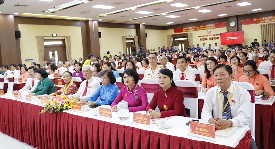 Các đồng chí nguyên lãnh đạo Đảng, Nhà nước và TPHCM dự đại hội. Ảnh: SGGP