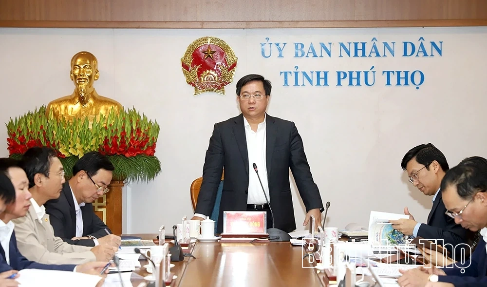 Chủ tịch UBND tỉnh nghe báo cáo phương án Quy hoạch phát triển giao thông vận tải