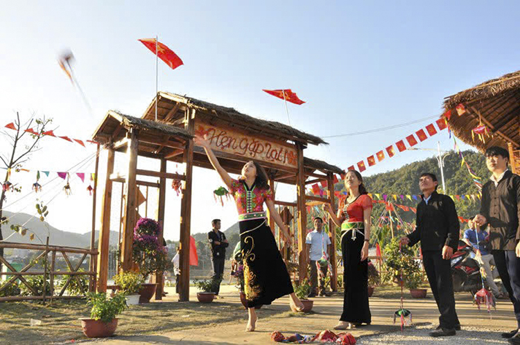 Điện Biên đăng cai Lễ hội ném còn Việt Nam, Lào và Trung Quốc lần thứ IX - Ảnh 1.