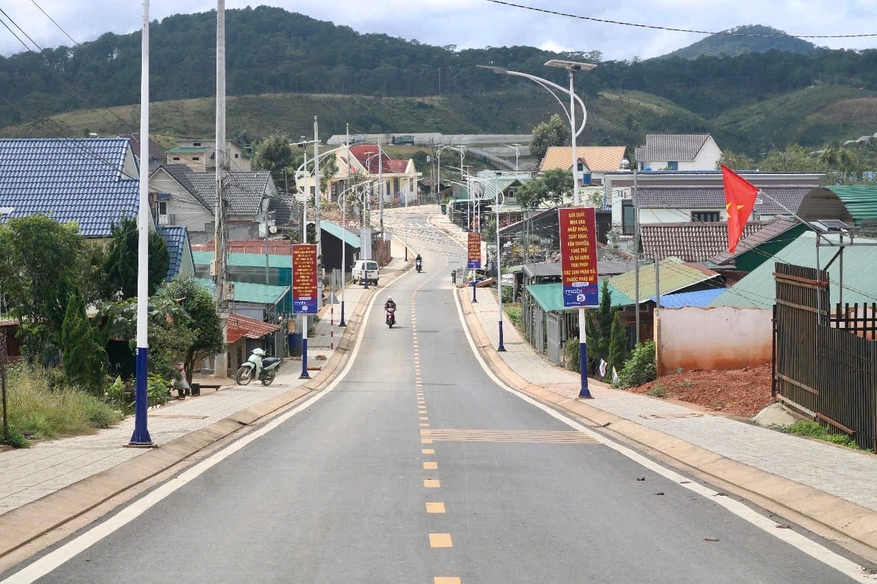 Cơ sở hạ tầng vùng đồng bào DTTS tỉnh Lâm Đồng được đầu tư đồng bộ.