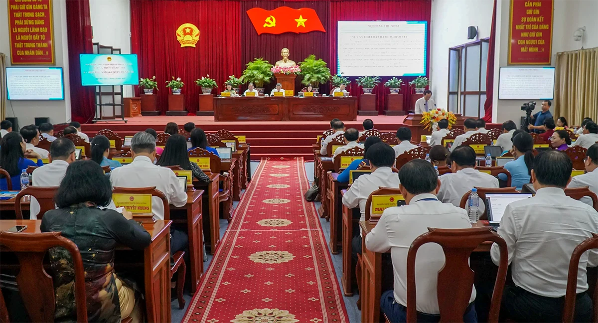 Tập trung hoàn thành tốt các chỉ tiêu, mục tiêu, nhiệm vụ phát triển kinh tế - xã hội, quốc phòng, an ninh giai đoạn 2021-2025