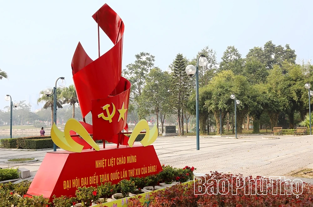 Rực rỡ cờ hoa ch&agrave;o mừng Đại hội đại biểu to&agrave;n quốc lần thứ XIV của Đảng