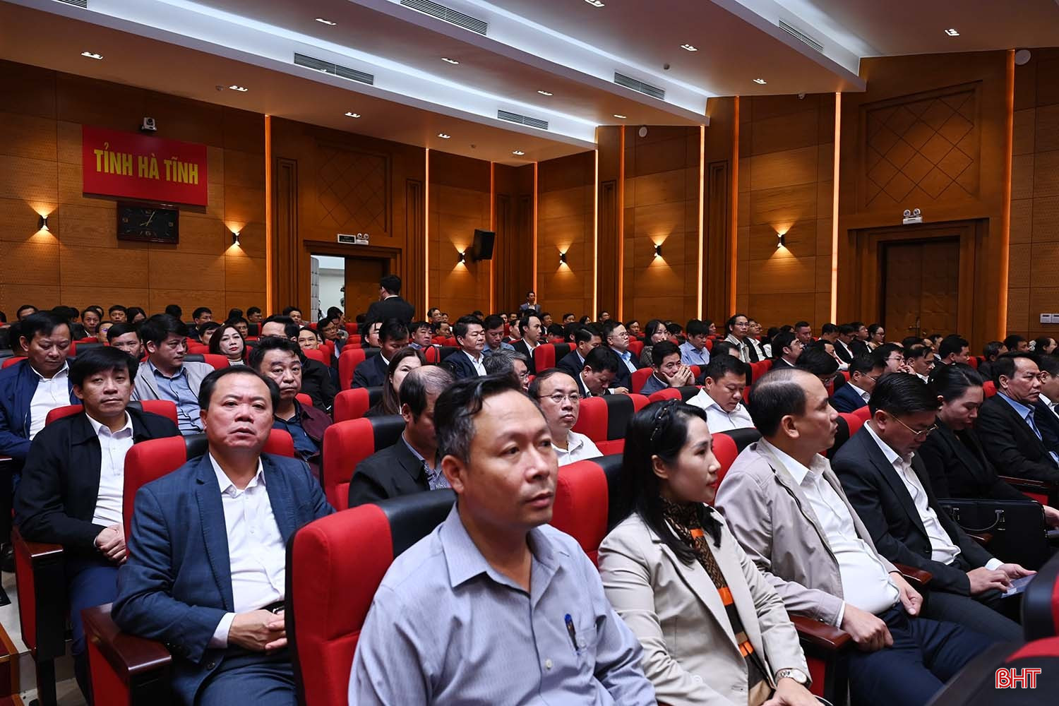 Đại biểu dự hội nghị.