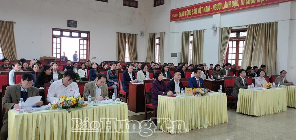 Toàn cảnh kỳ họp HĐND xã Đoàn Đào. Ảnh: Vũ Huế