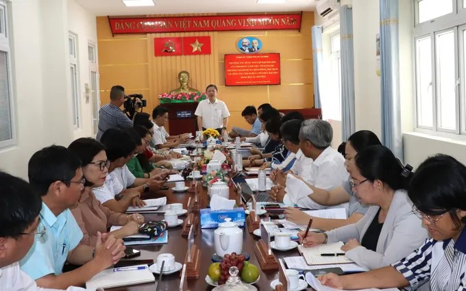 Đồng chí Dương Anh Đức kết luận buổi làm việc