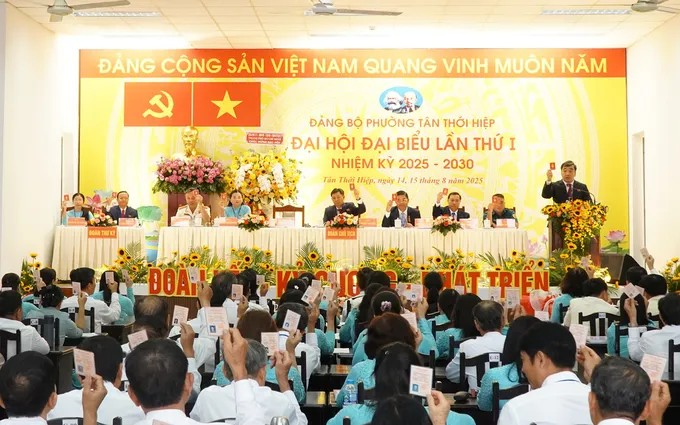 Quang cảnh đại hội