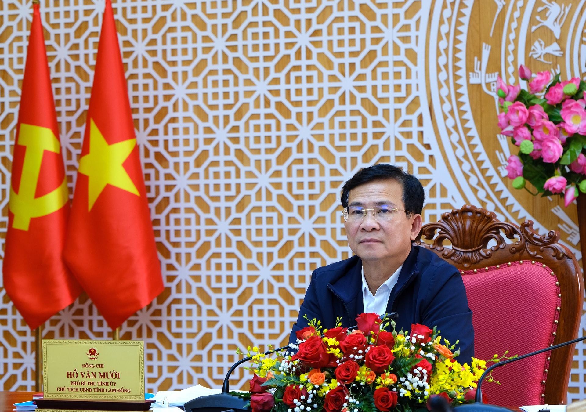 Đồng chí Hồ Văn Mười, Phó Bí thư Tỉnh uỷ, Chủ tịch UBND tỉnh Lâm Đồng chủ trì Phiên họp thứ tư về phát triển khoa học công nghệ, đổi mới sáng tạo, chuyển đổi số và Đề án 06 tại điểm cầu tỉnh Lâm Đồng