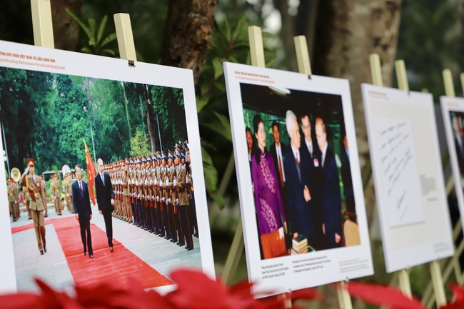 Đặc sắc kh&ocirc;ng gian triển l&atilde;m ch&agrave;o mừng Đại hội đại biểu to&agrave;n quốc lần thứ XIV của Đảng v&agrave; 76 năm quan hệ Việt Nam &ndash; Li&ecirc;n bang Nga  - Ảnh 18.