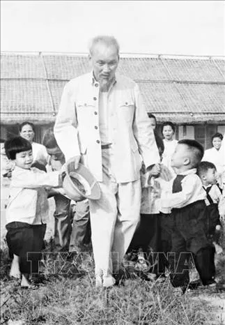 Đạo đức Hồ Chí Minh - Biểu tượng văn hóa sáng ngời