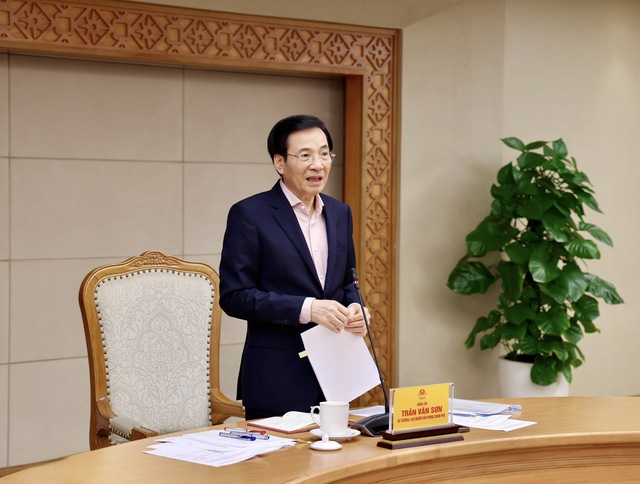 Quyết liệt cắt giảm TTHC, đẩy mạnh chuyển đổi số trong cơ quan nhà nước- Ảnh 1. Quyết liệt cắt giảm TTHC, đẩy mạnh chuyển đổi số trong cơ quan nhà nước- Ảnh 1.