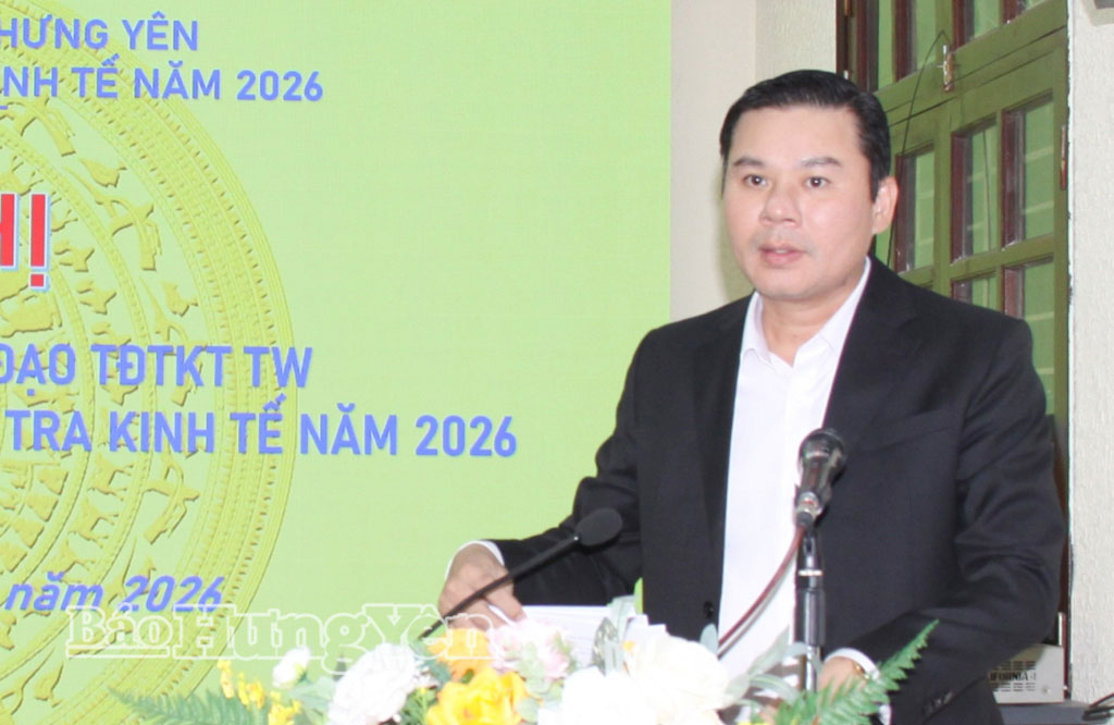 Đồng ch&iacute; Nguyễn L&ecirc; Huy, Ủy vi&ecirc;n Ban Thường vụ Tỉnh ủy, Ph&oacute; Chủ tịch Thường trực UBND tỉnh, Trưởng Ban Chỉ đạo tỉnh ph&aacute;t biểu tại buổi l&agrave;m việc.