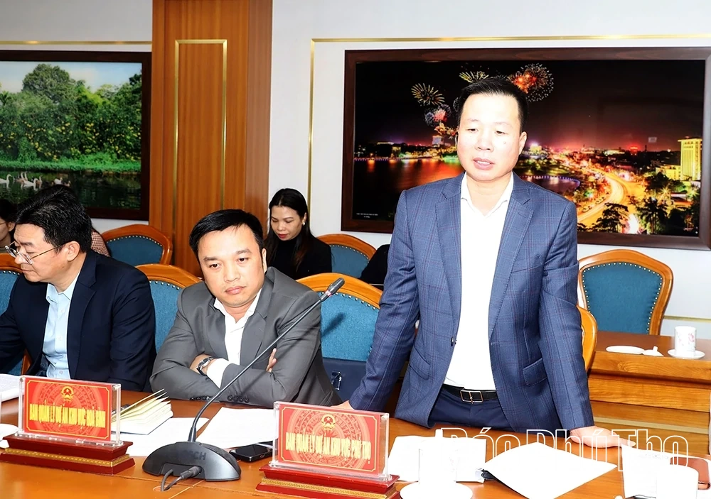 Chủ tịch UBND tỉnh nghe báo cáo phương án Quy hoạch phát triển giao thông vận tải