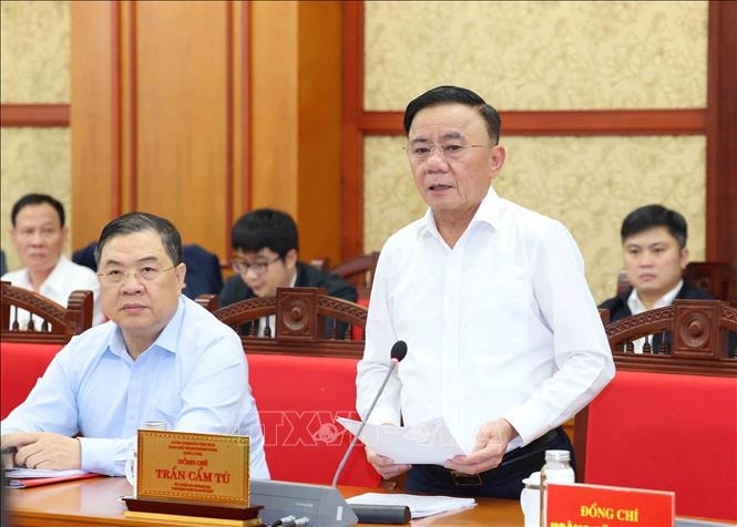 Ch&uacute; th&iacute;ch ảnh