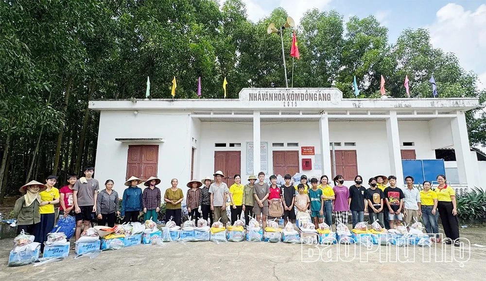 Lan tỏa y&ecirc;u thương từ những tr&aacute;i tim trẻ