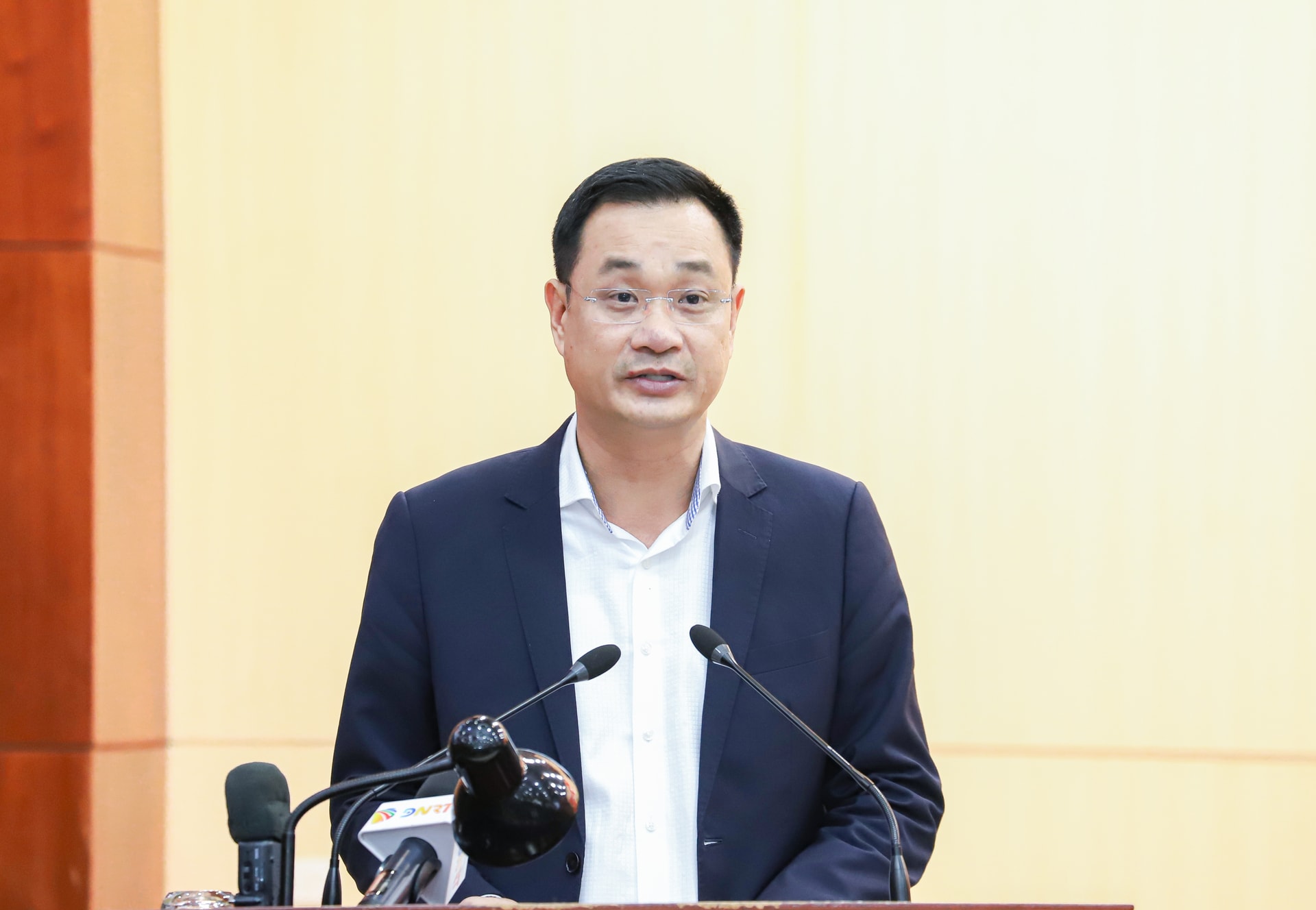 4-12, bi thu phat bieu