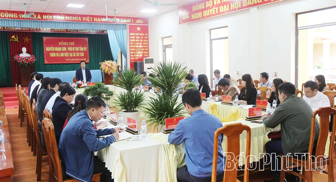 Phó Bí thư Tỉnh ủy Nguyễn Mạnh Sơn dự sinh hoạt Chi bộ khu 1, xã Tây Cốc