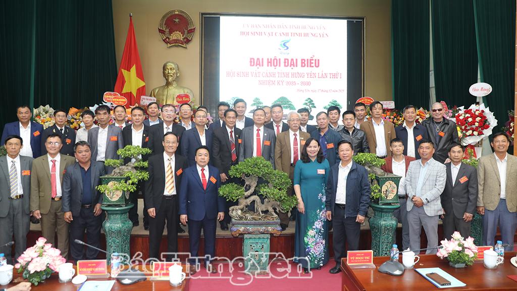 Ban Chấp hành Hội Sinh vật cảnh tỉnh Hưng Yên khóa I ra mắt.