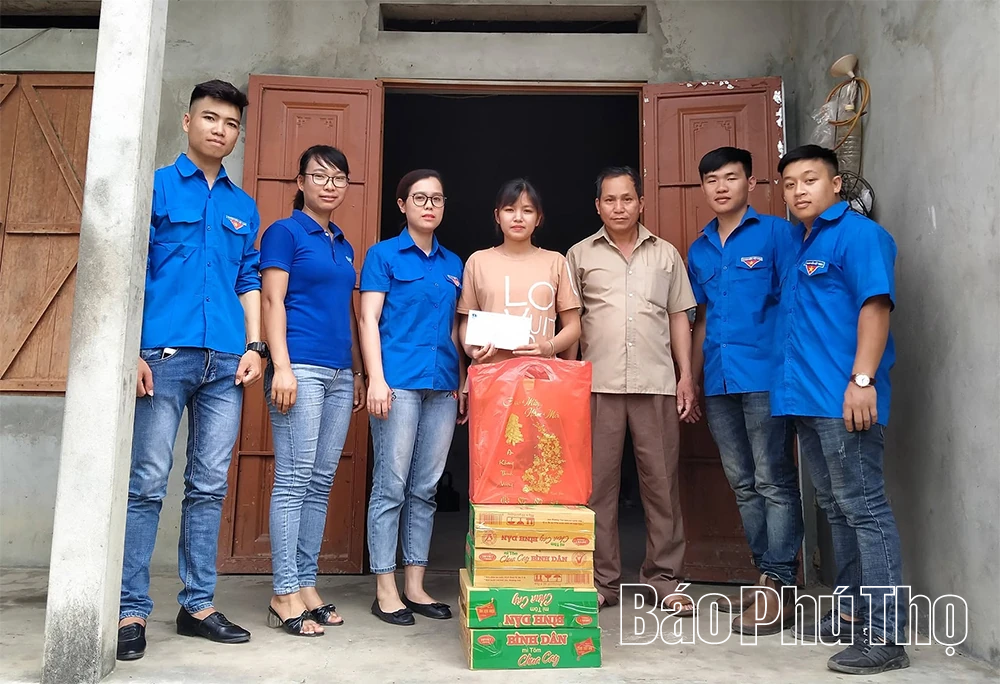 Thanh niên Đà Bắc học và làm theo Bác