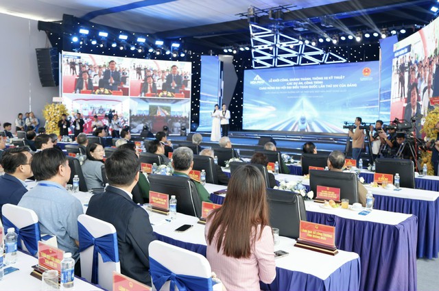 Bộ trưởng, Chủ nhiệm Trần Văn Sơn dự Lễ khởi công Dự án sản xuất ray đường sắt và thép đặc biệt Hòa Phát Dung Quất- Ảnh 2.