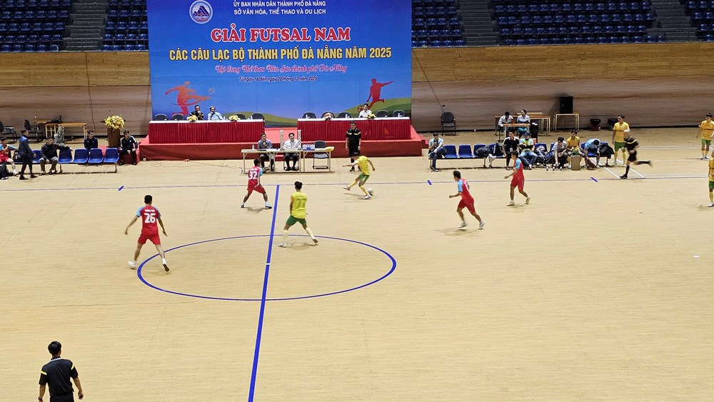 Khai mạc Giải Futsal Nam các Câu lạc bộ TP Đà Nẵng năm 2025 - Ảnh 2. Khai mạc Giải Futsal Nam các Câu lạc bộ TP Đà Nẵng năm 2025 - Ảnh 2.