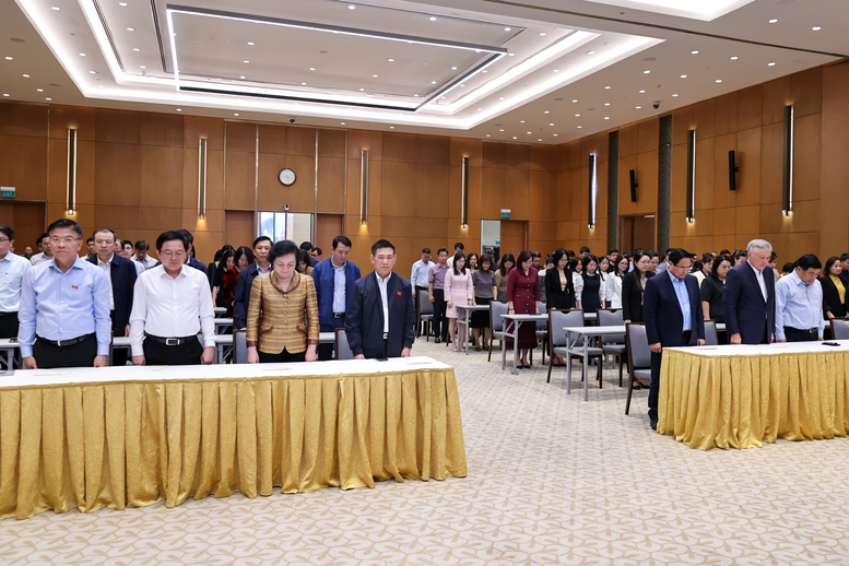 Thủ tướng Phạm Minh Chính cùng lãnh đạo Chính phủ và tập thể VPCP ủng hộ đồng bào vùng thiên tai- Ảnh 1. Thủ tướng Phạm Minh Chính cùng lãnh đạo Chính phủ và tập thể VPCP ủng hộ đồng bào vùng thiên tai- Ảnh 1.