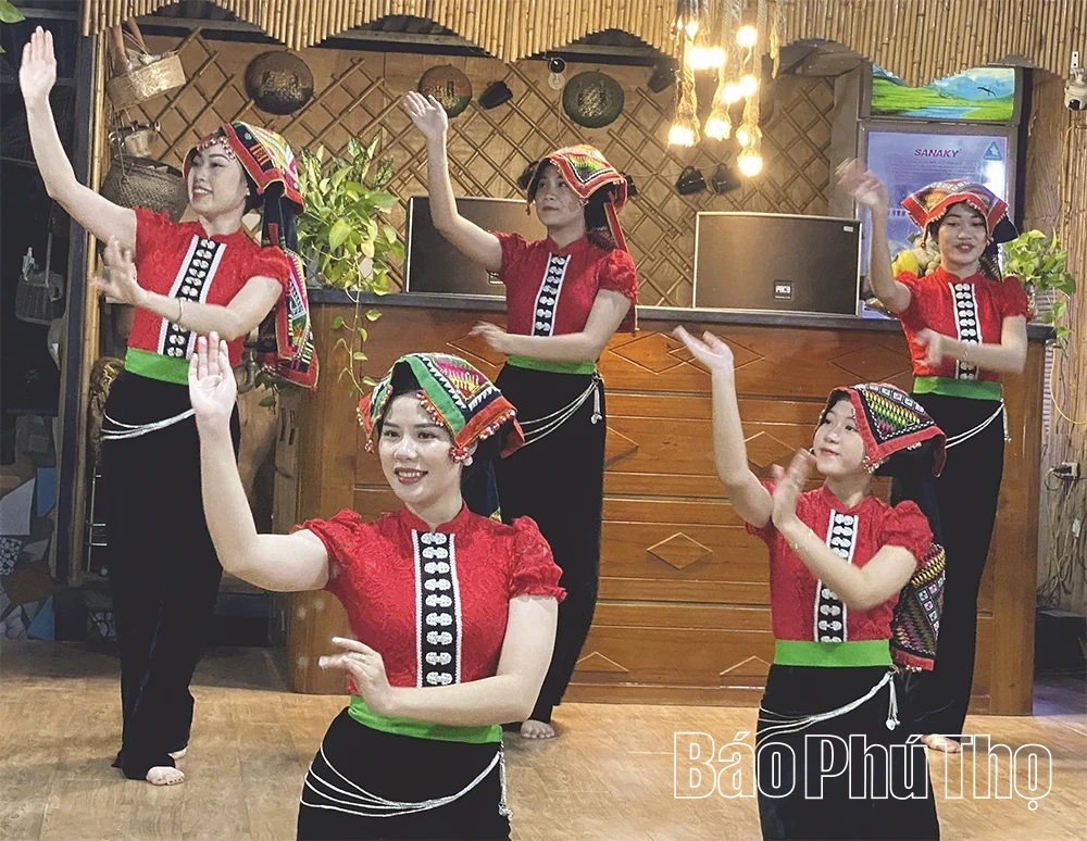 Hấp dẫn du lịch cộng đồng bản Th&aacute;i Mai Ch&acirc;u