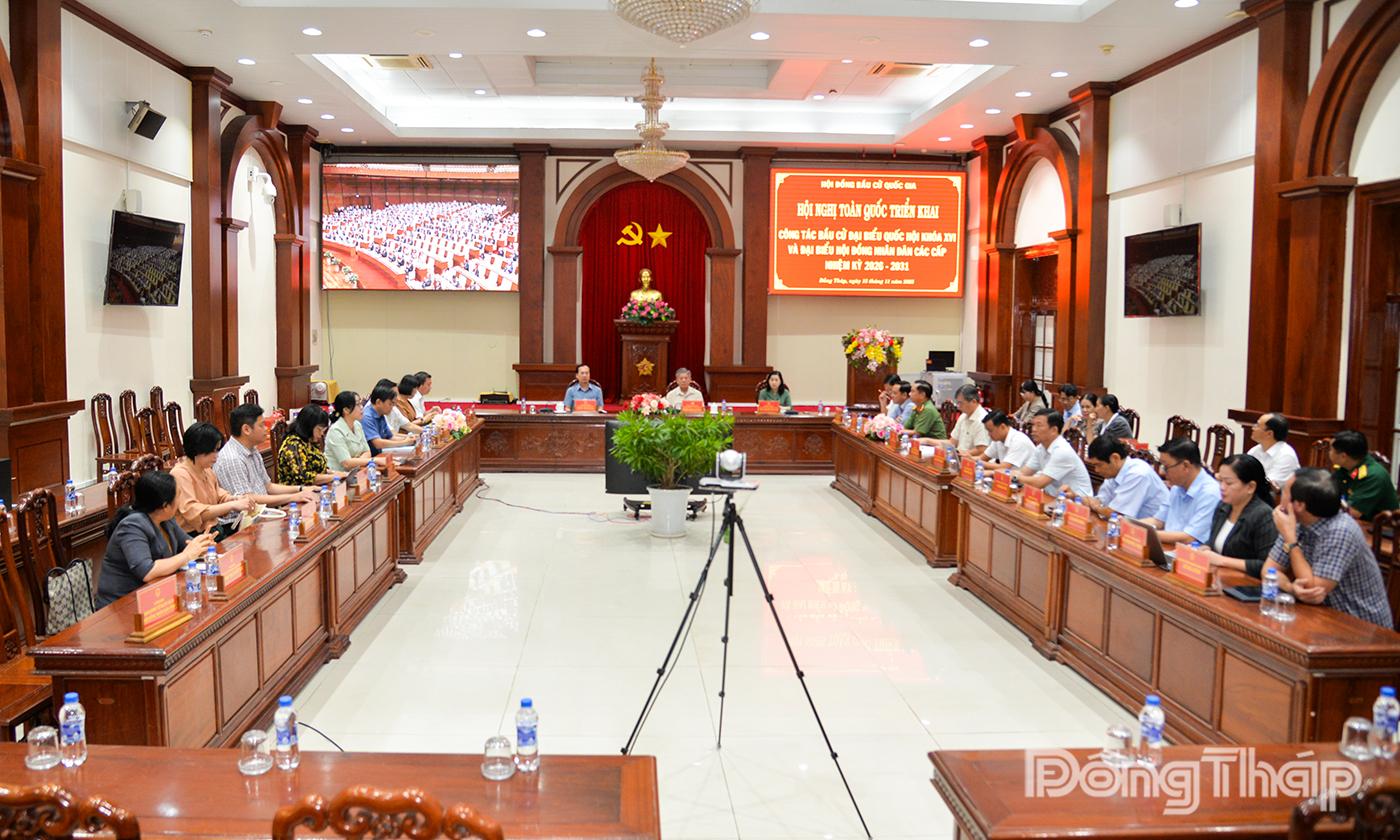 Quang cảnh tại điểm cầu tỉnh Đồng Tháp tại Hội nghị toàn quốc triển khai công tác bầu cử đại biểu Quốc hội khóa XVI và đại biểu HĐND các cấp nhiệm kỳ 2026 - 2031.