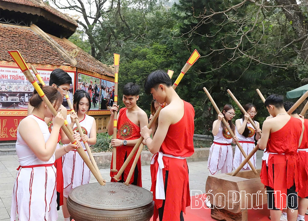 Tôn vinh truyền thống văn hóa dân tộc