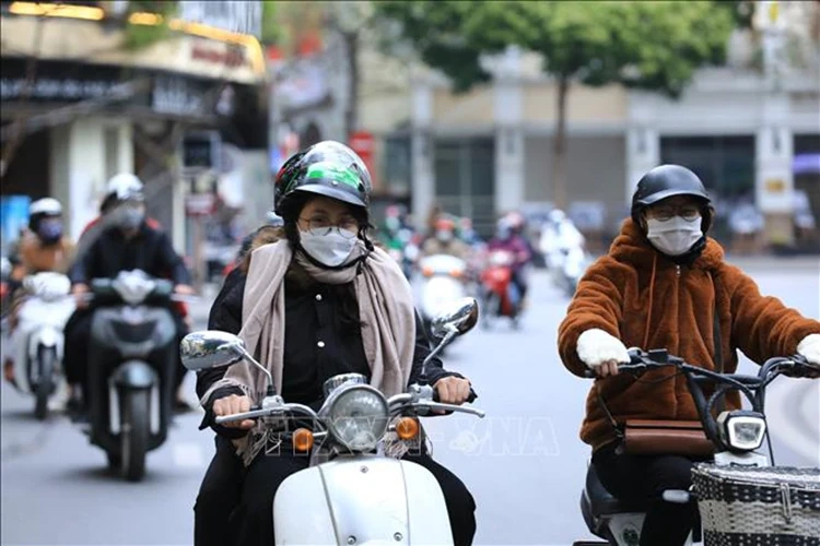 Thời tiết ng&agrave;y 27/12: Kh&ocirc;ng kh&iacute; lạnh duy tr&igrave;, Bắc Bộ r&eacute;t đậm r&eacute;t hại, biển động mạnh