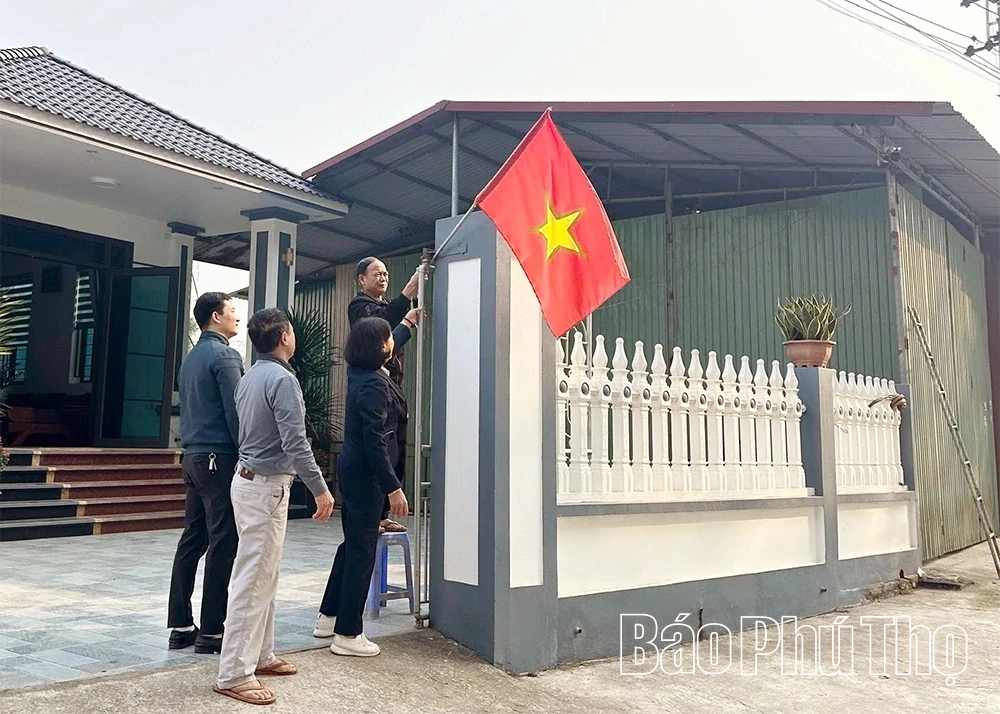 Rực rỡ cờ hoa ch&agrave;o mừng Đại hội đại biểu to&agrave;n quốc lần thứ XIV của Đảng