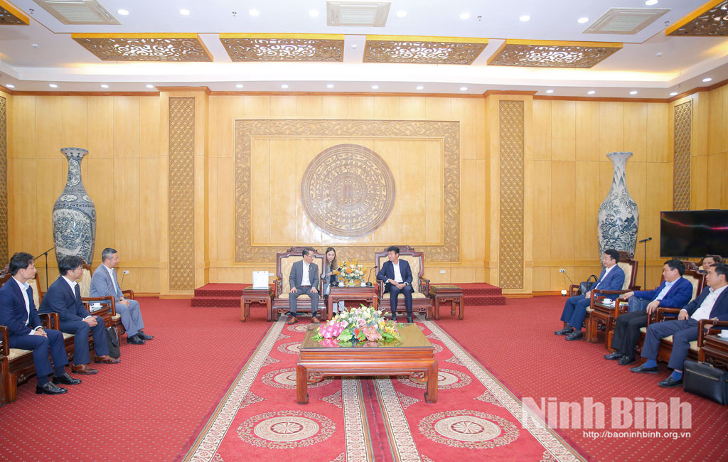 Quang cảnh buổi tiếp và làm việc.