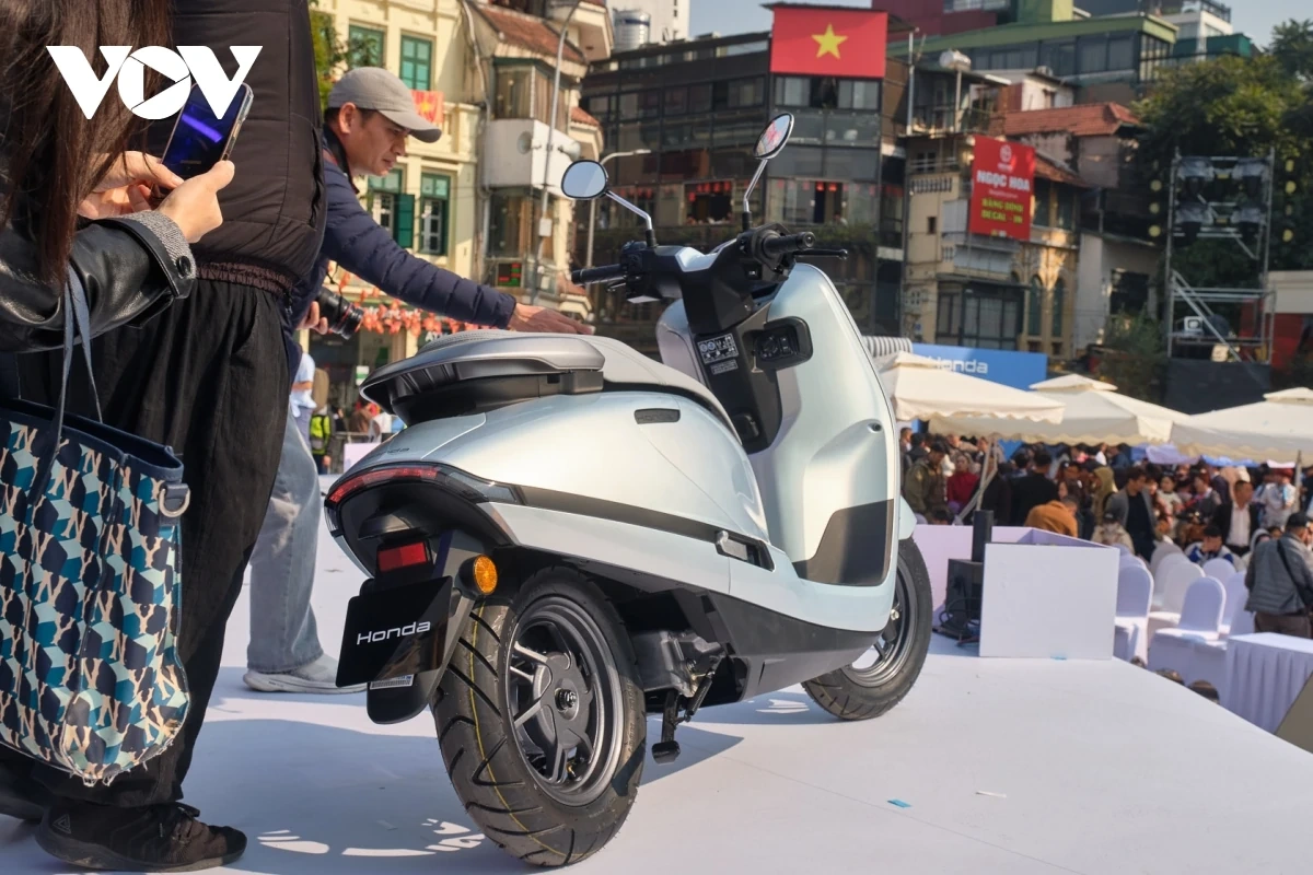 Honda Việt Nam ra mắt xe m&aacute;y điện UC3 v&agrave; c&ocirc;ng bố ch&iacute;nh s&aacute;ch b&aacute;n h&agrave;ng cho CUV e: