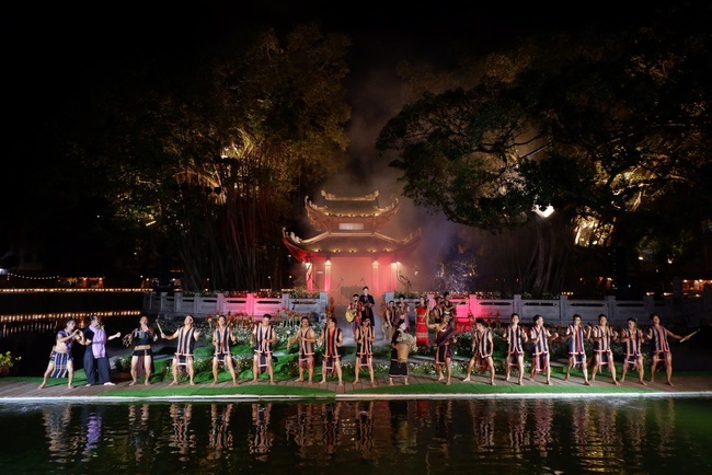 Khẳng định vị thế sau một chu kỳ đầu tư cho du lịch - Ảnh 1. Khẳng định vị thế sau một chu kỳ đầu tư cho du lịch - Ảnh 1.