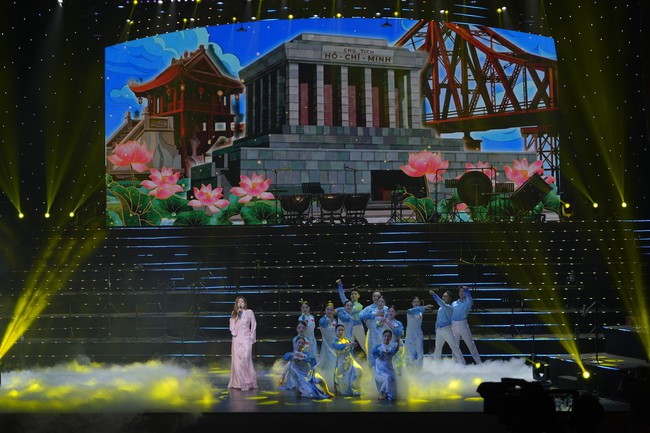 Đặc sắc chương tr&igrave;nh nghệ thuật "Hồ Ch&iacute; Minh - H&agrave;nh tr&igrave;nh kh&aacute;t vọng 2025" - Ảnh 9.