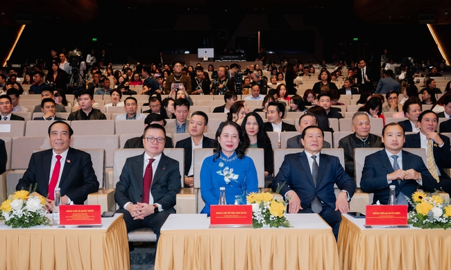 Giải thưởng Hành động vì cộng đồng: Tôn vinh những đóng góp thầm lặng, lan tỏa sức mạnh cộng đồng - Ảnh 1. Giải thưởng Hành động vì cộng đồng: Tôn vinh những đóng góp thầm lặng, lan tỏa sức mạnh cộng đồng - Ảnh 1.