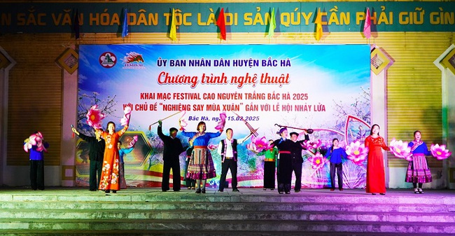 L&agrave;o Cai: X&acirc;y dựng, ph&aacute;t triển thương hiệu c&aacute;c sản phẩm văn h&oacute;a đối ngoại, lễ hội, li&ecirc;n hoan nghệ thuật quốc tế - Ảnh 1.