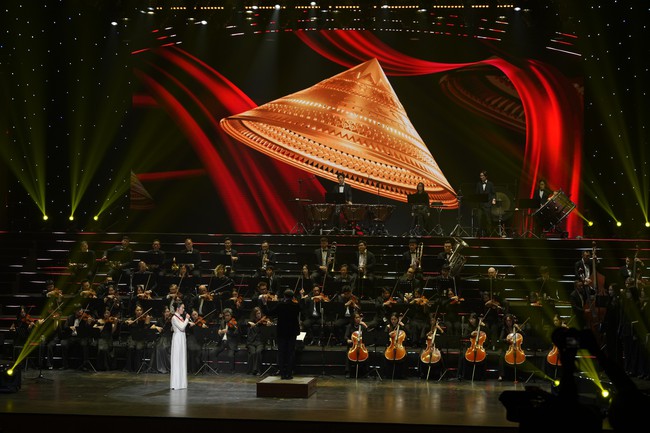 Đặc sắc chương tr&igrave;nh nghệ thuật "Hồ Ch&iacute; Minh - H&agrave;nh tr&igrave;nh kh&aacute;t vọng 2025" - Ảnh 10.