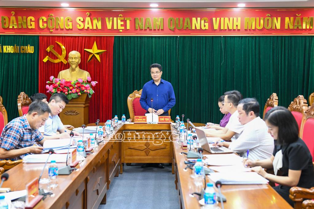 Đồng chí Lê Quang Hòa, Ủy viên Ban Thường vụ Tỉnh ủy, Chủ nhiệm Ủy ban Kiểm tra Tỉnh ủy phát biểu tại buổi làm việc với xã Khoái Châu.