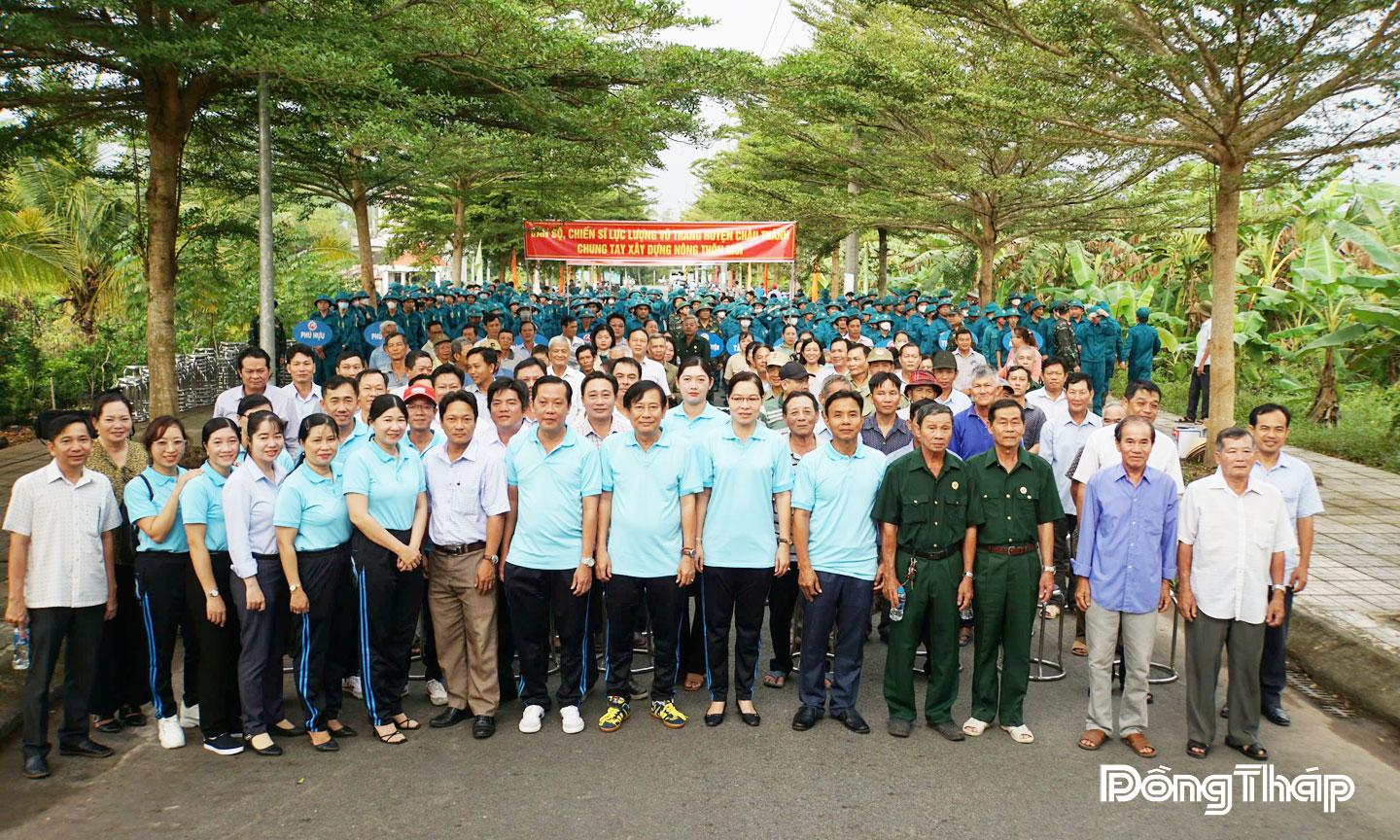 MTTQ xã Phú Hựu cùng các tổ chức thành viên tham gia Lễ phát động tổng vệ sinh, chỉnh trang cảnh quan môi trường (huyện Châu Thành cũ)