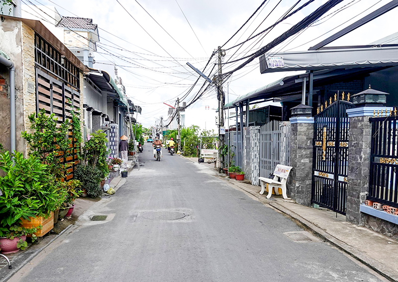 Học Bác, nêu cao trách nhiệm phục vụ nhân dân