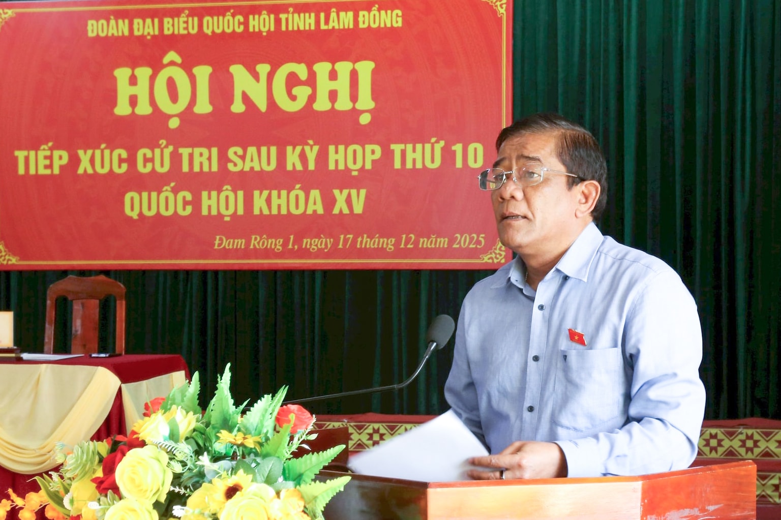 ong-k-nhieu-bao-cao-den-cu-tri-tien-do-giai-quyet-cac-kien-nghi-ma-cu-tri-da-neu-ra-o-hoi-nghi-tiep-xuc-truoc-ky-hop(1).jpg