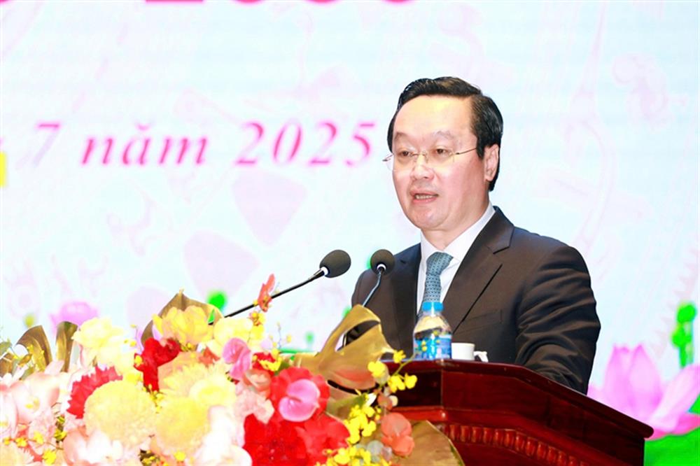 Đồng chí Nguyễn Đức Trung, Bí thư Tỉnh ủy Nghệ An phát biểu tại Đại hội.