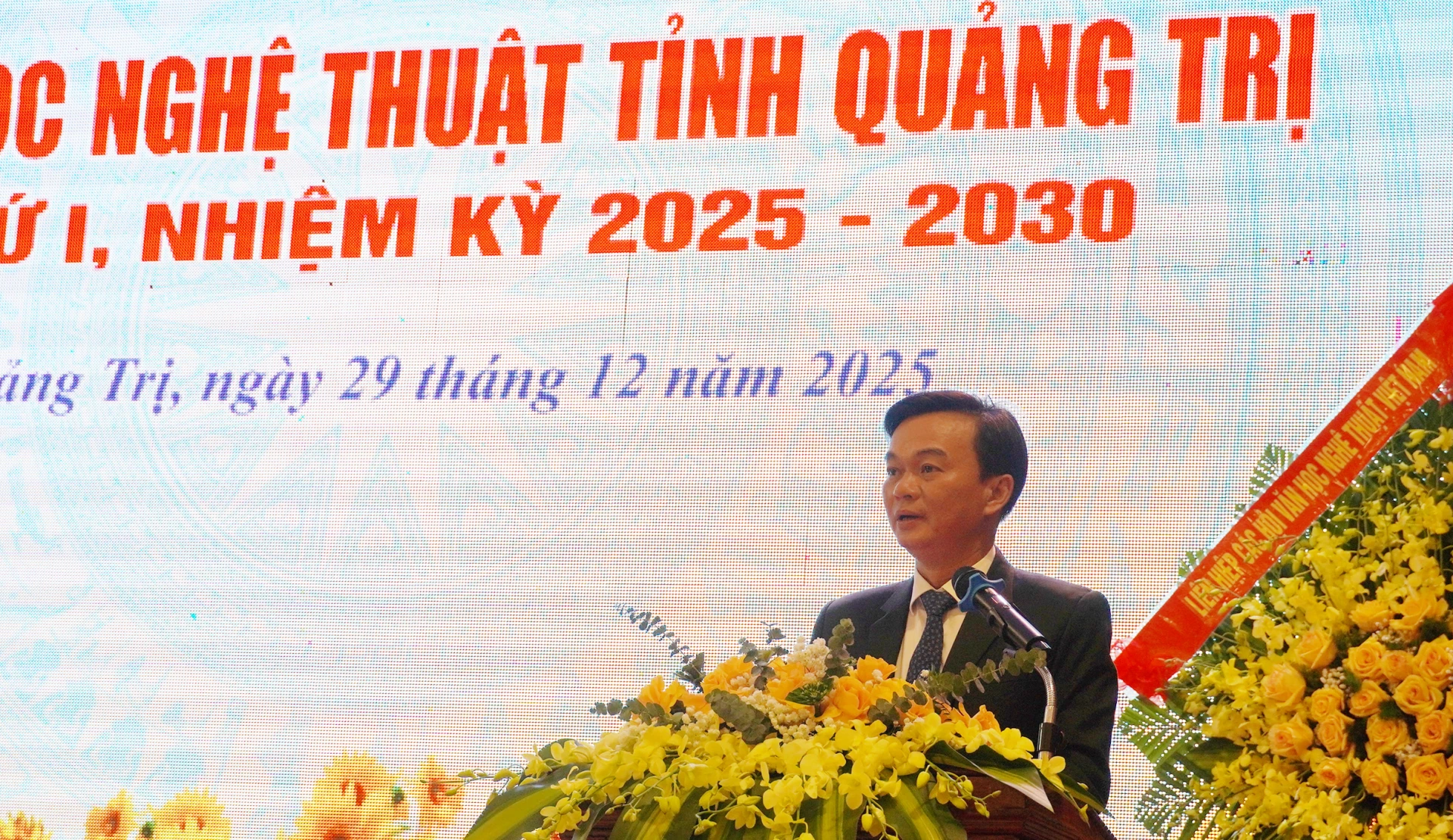 Đồng ch&iacute; Nguyễn Chiến Thắng, Ph&oacute; B&iacute; thư Tỉnh ủy, Chủ tịch Ủy ban MTTQVN tỉnh ph&aacute;t biểu chỉ đạo đại hội - Ảnh: X.P    