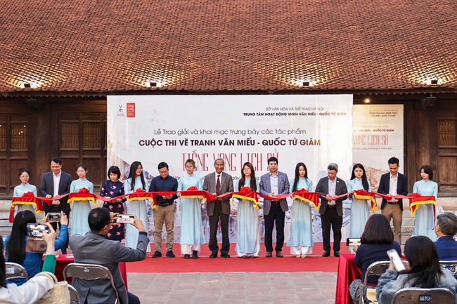 "Tiếng vang lịch sử" - Khơi dậy, nuôi dưỡng tình yêu đối với di sản của thế hệ trẻ - Ảnh 4. "Tiếng vang lịch sử" - Khơi dậy, nuôi dưỡng tình yêu đối với di sản của thế hệ trẻ - Ảnh 4.