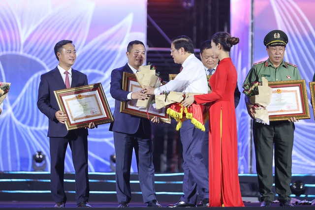 Văn phòng Chính phủ được nhận Bằng khen của Thủ tướng và giải ‘Không gian trưng bày tiêu biểu’- Ảnh 2.