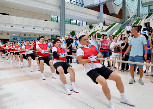 Những khoảnh khắc ấn tượng tại Hội thao chào mừng 81 năm Ngày truyền thống VPCP- Ảnh 21.