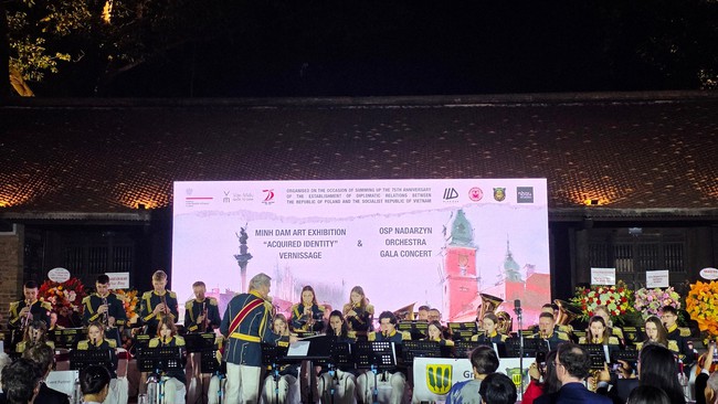 Gắn kết tình hữu nghị Việt Nam - Ba Lan qua âm nhạc và hội họa - Ảnh 6.