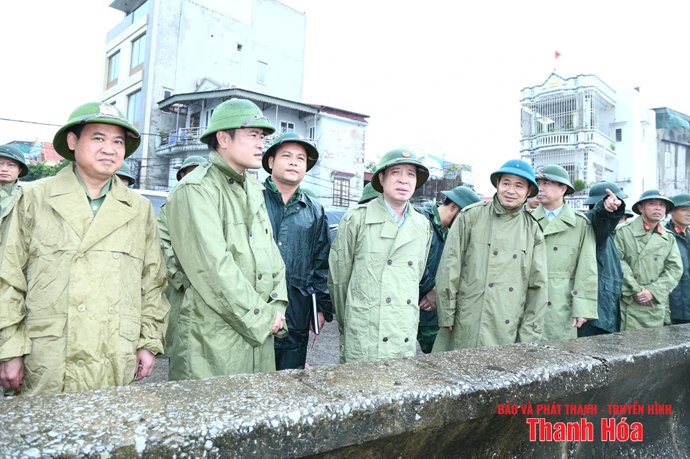 Phó Bí thư Thường trực Tỉnh ủy Lại Thế Nguyên kiểm tra công tác ứng phó bão số 5 tại các địa phương