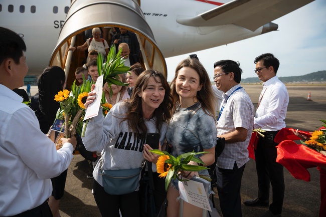 Du lịch Việt Nam đón khách du lịch quốc tế thứ 20 triệu - Ảnh 5. Du lịch Việt Nam đón khách du lịch quốc tế thứ 20 triệu - Ảnh 5.